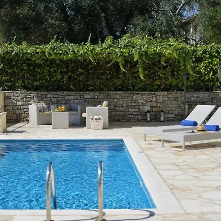 Villa Aleka - Agios Stefanos Ne Corfu *